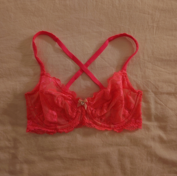 Flaws! NWOT Body by Victoria's Secret Unlined Underwire 32DD Bra + M Cheeky Set - Picture 2 of 12
